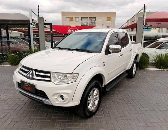 MITSUBISHI L200 TRITON 2.4 HLS CHROME 4X2 CD 16V FLEX 4P MANUAL